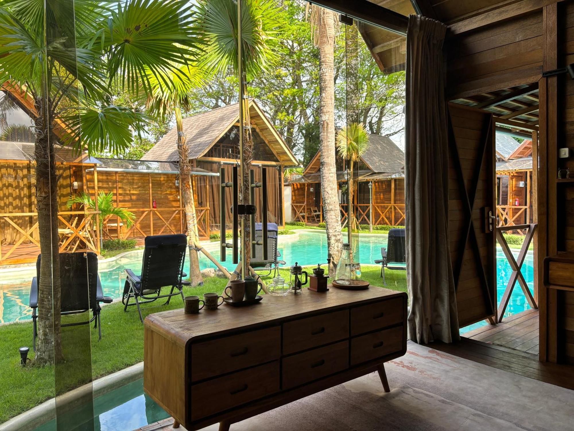 Bali Lagoon Bungalows, Nusa Dua Benoa Екстер'єр фото