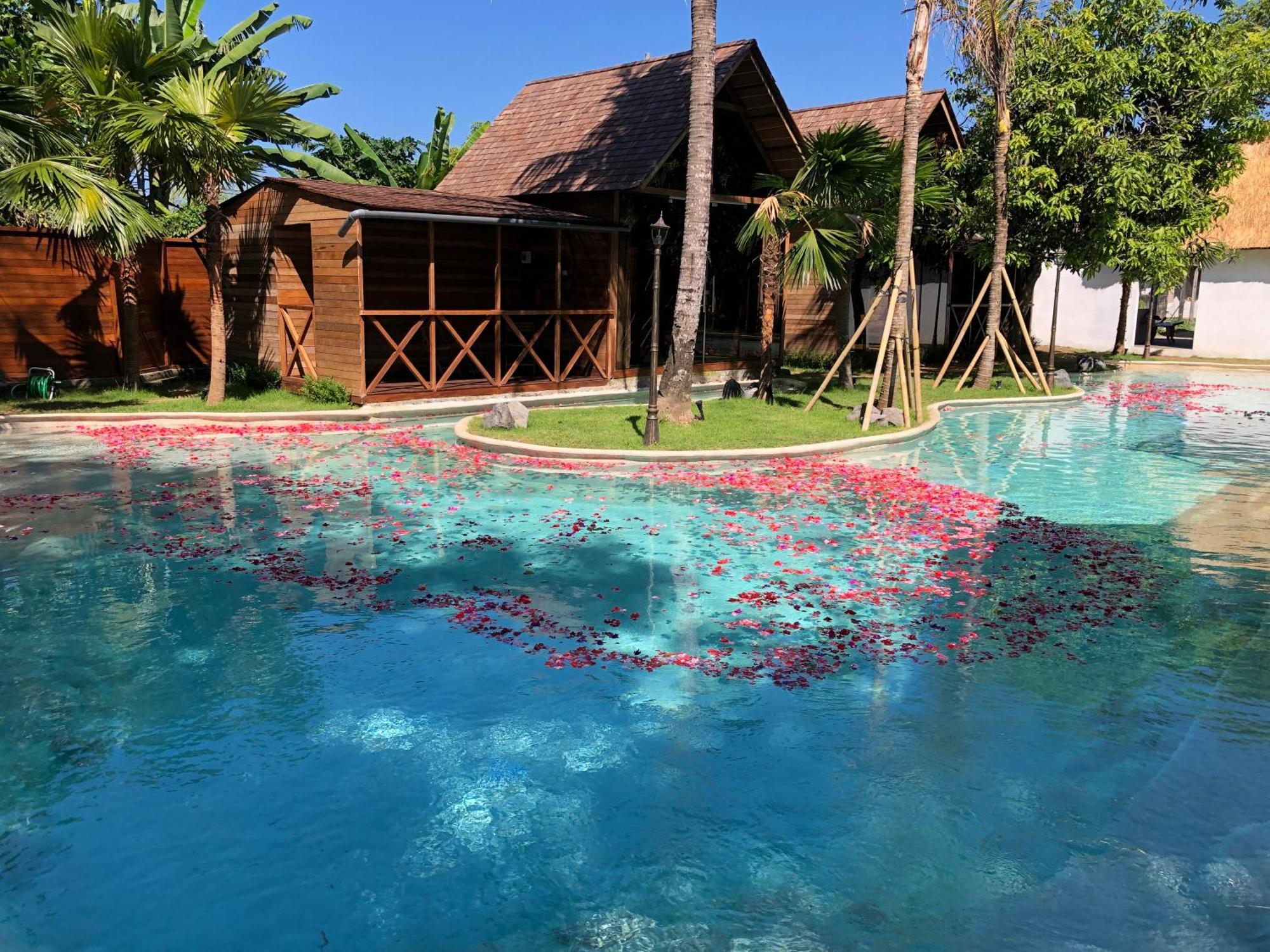 Bali Lagoon Bungalows, Nusa Dua Benoa Екстер'єр фото
